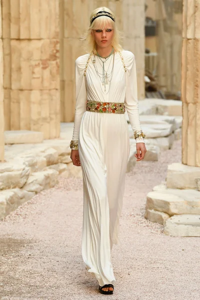Look 63